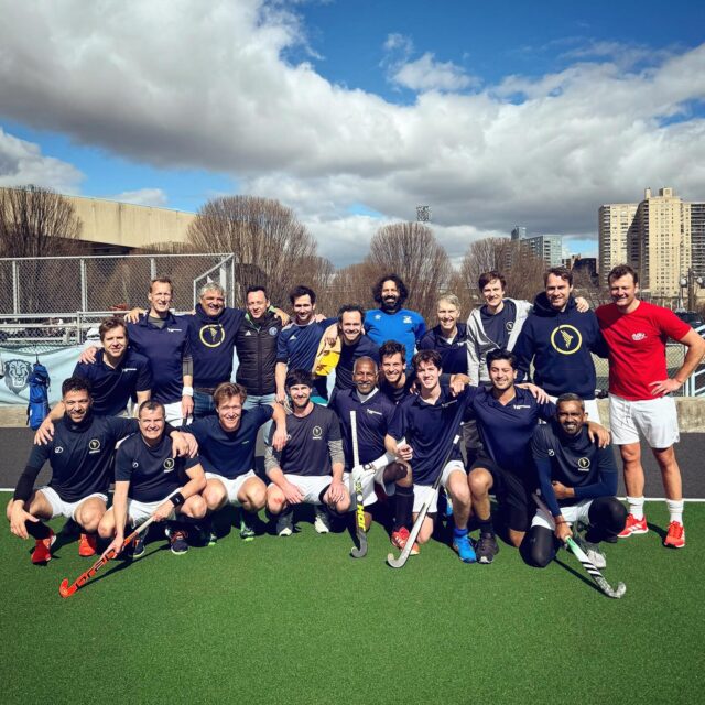 2nd Game of the 2nd half of the season! 4-2 win against Islanders 1. MOM - Oliver P DOD - Shehan F. Welcome back former legend @fritzo
#2ndgame #win #4-2
